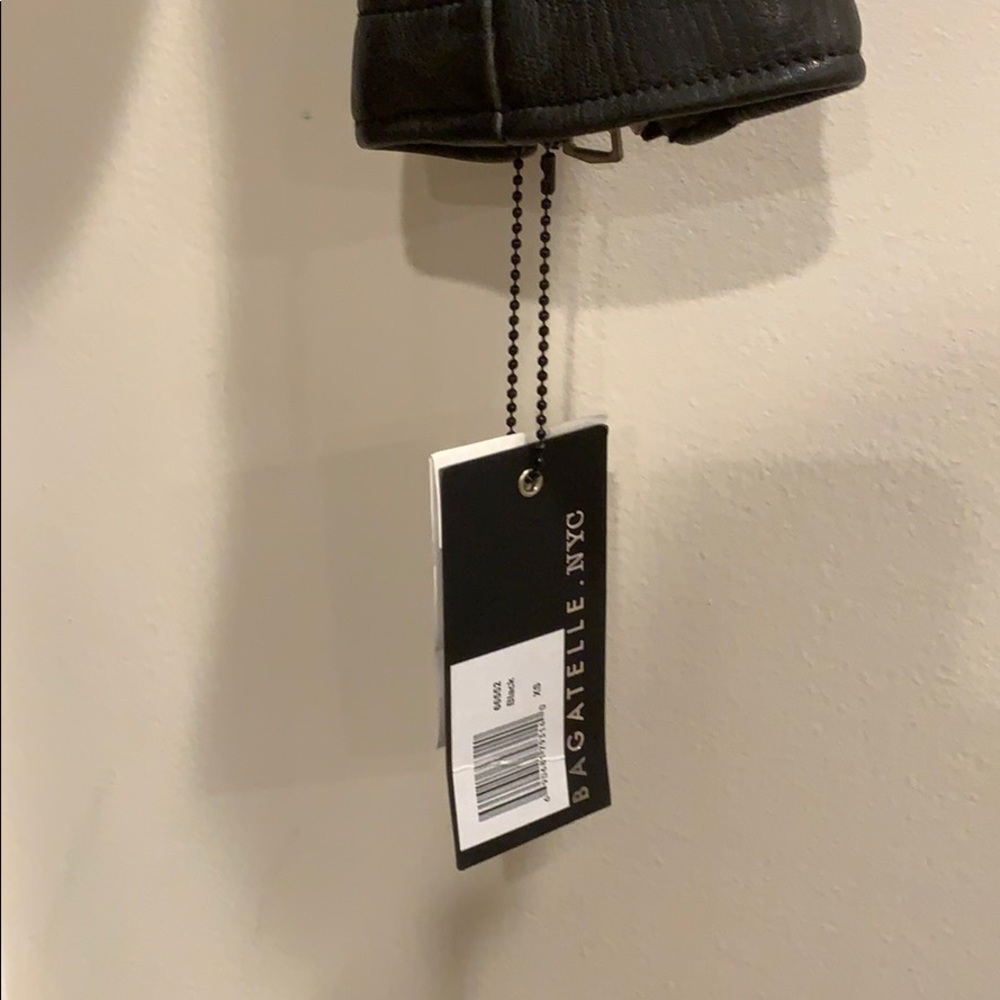 Leather jacket - Picture 4 of 6